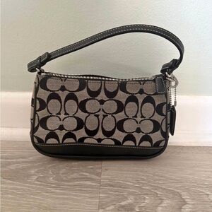 Coach Black and Cream Shoulder Bag